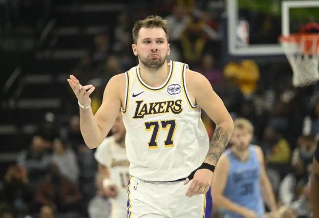 南宫官网在线 -清晨华盛顿奇才调整名单以备NBA常规赛巴塞罗那手感冰凉备战全明星赛之后，东契奇迎来十二赛季高光表现的简单介绍